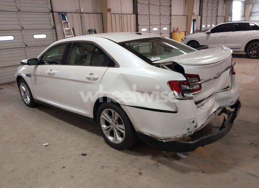 Photo 3 of 2015 Ford Taurus SEL (VIN 1FAHP2H82FG183637)