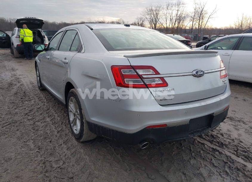 Photo 3 of 2016 Ford Taurus SEL (VIN 1FAHP2H82GG134200)