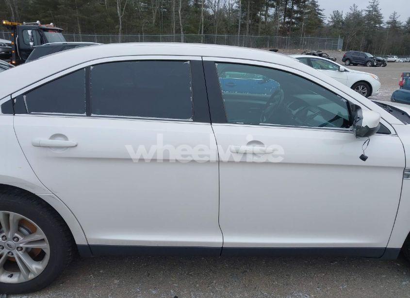 Photo 13 of 2016 Ford Taurus SEL (VIN 1FAHP2H82GG148551)