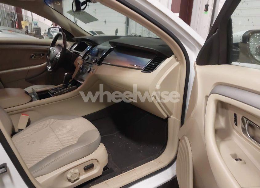 Photo 5 of 2015 Ford Taurus SEL (VIN 1FAHP2H85FG141284)