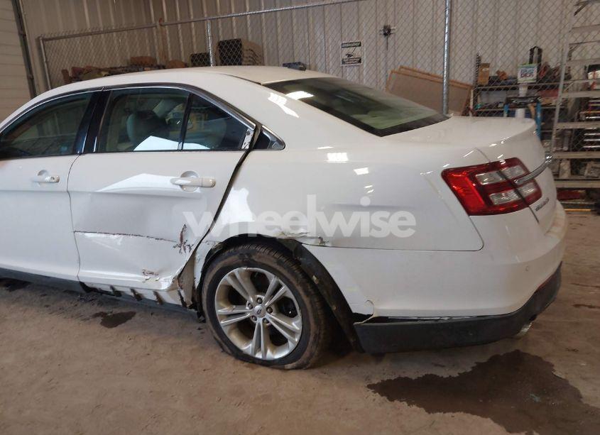 Photo 6 of 2015 Ford Taurus SEL (VIN 1FAHP2H85FG141284)