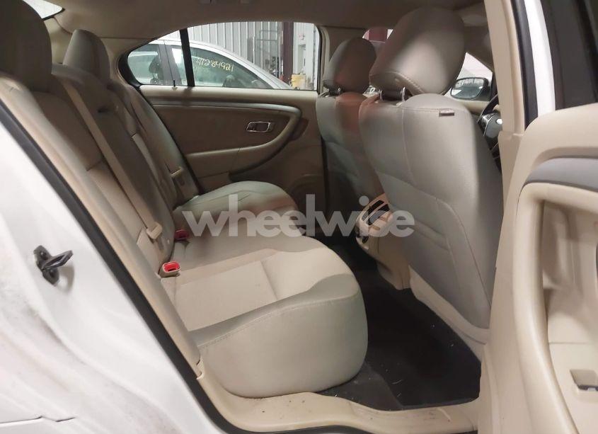 Photo 8 of 2015 Ford Taurus SEL (VIN 1FAHP2H85FG141284)