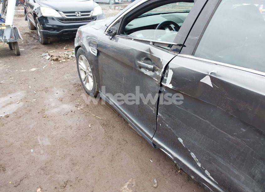 Photo 20 of 2016 Ford Taurus SEL (VIN 1FAHP2H86GG126889)