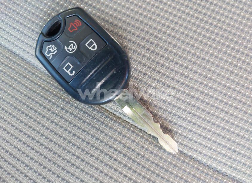 Photo 11 of 2016 Ford Taurus SEL (VIN 1FAHP2H87GG150067)