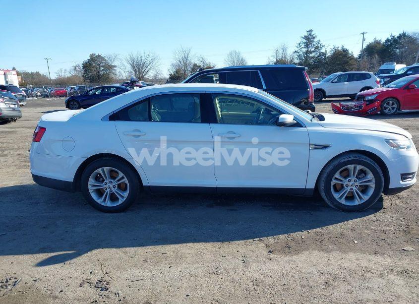 Photo 13 of 2016 Ford Taurus SEL (VIN 1FAHP2H87GG150067)