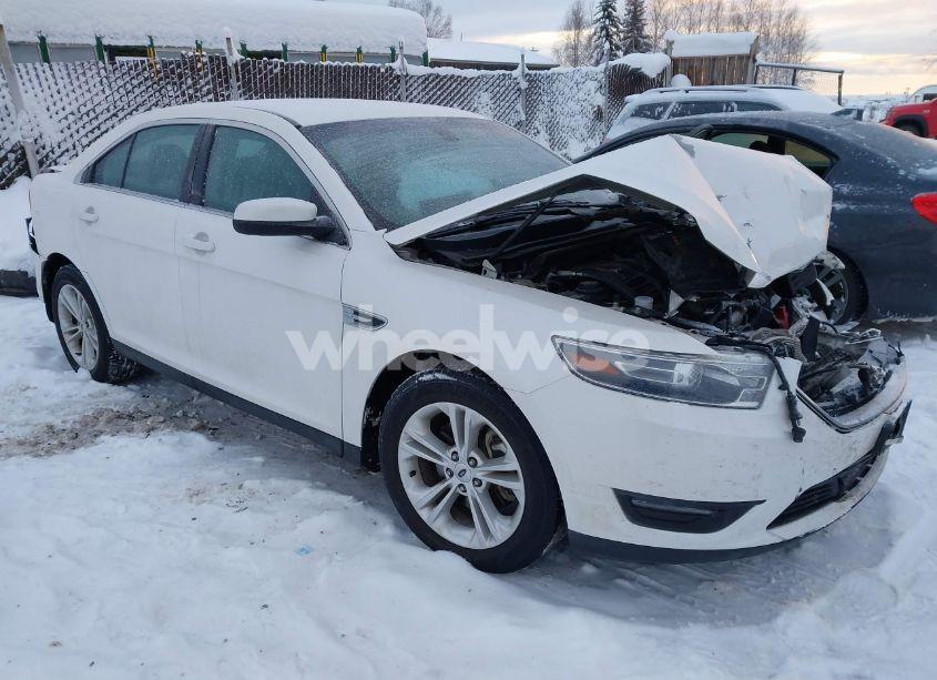 2015 Ford Taurus SEL (VIN 1FAHP2H88FG175428) main photo