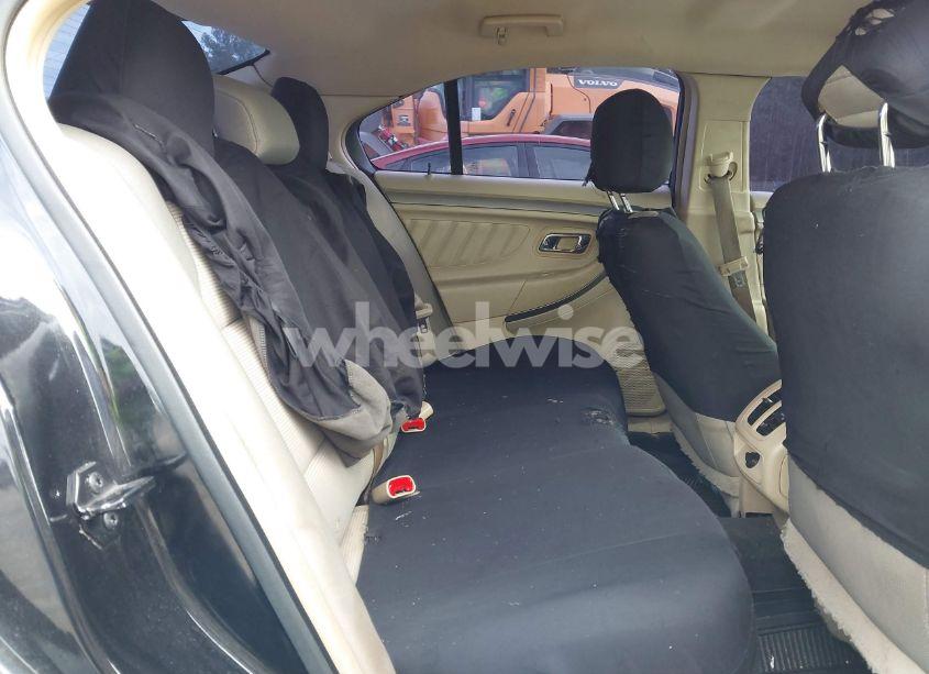 Photo 8 of 2015 Ford Taurus SEL (VIN 1FAHP2H89FG149713)