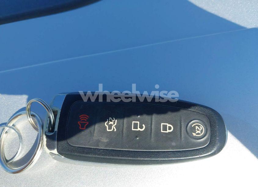 Photo 11 of 2016 Ford Taurus SEL (VIN 1FAHP2H89GG122786)