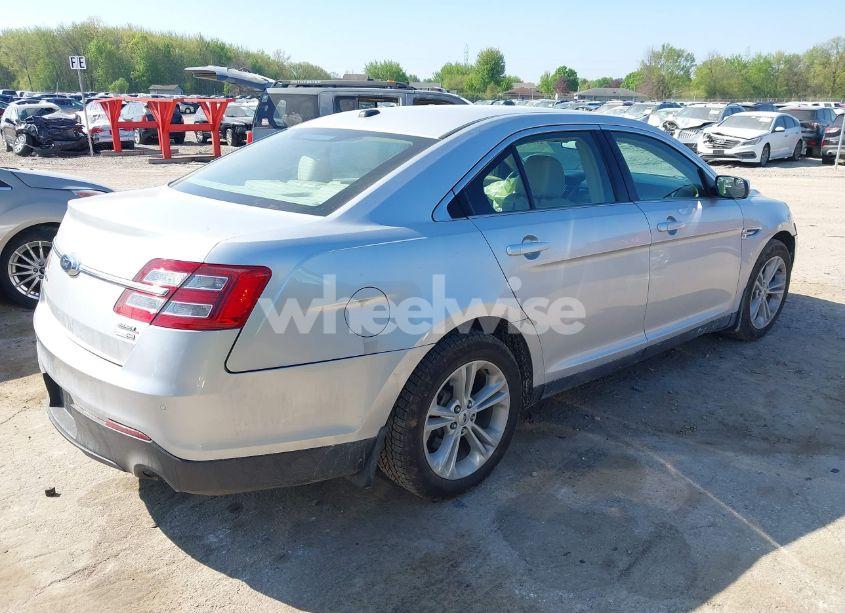 Photo 4 of 2016 Ford Taurus SEL (VIN 1FAHP2H89GG122786)