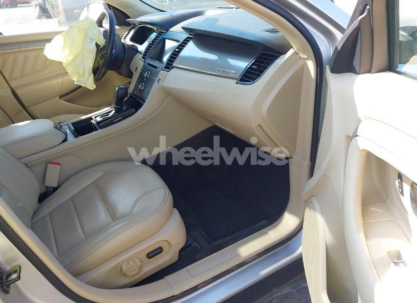 Photo 5 of 2016 Ford Taurus SEL (VIN 1FAHP2H89GG122786)