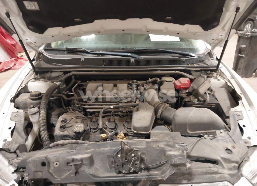 Photo 10 of 2016 Ford Taurus SEL (VIN 1FAHP2H8XGG122764)