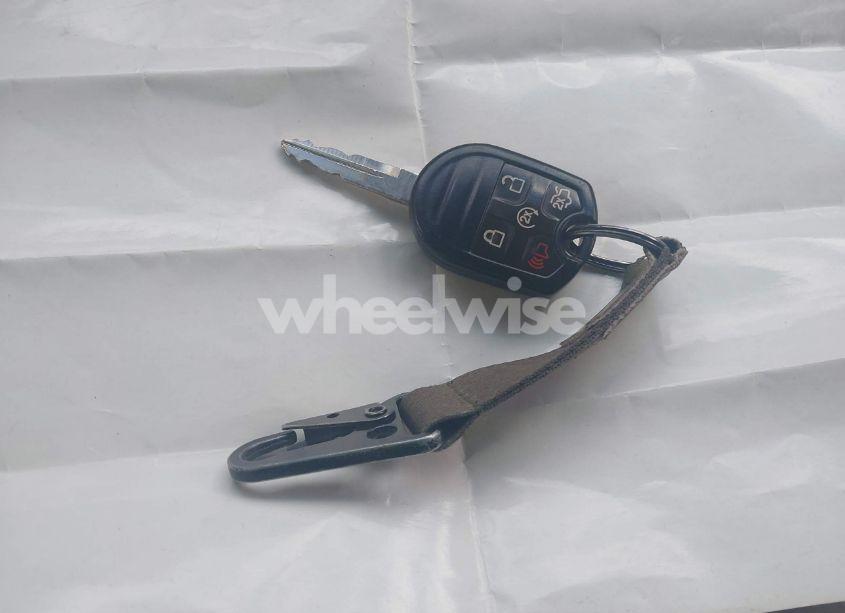 Photo 11 of 2016 Ford Taurus SEL (VIN 1FAHP2H8XGG124367)