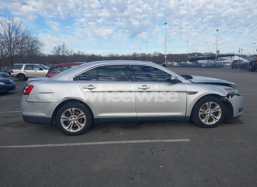 Photo 13 of 2016 Ford Taurus SEL (VIN 1FAHP2H8XGG124367)
