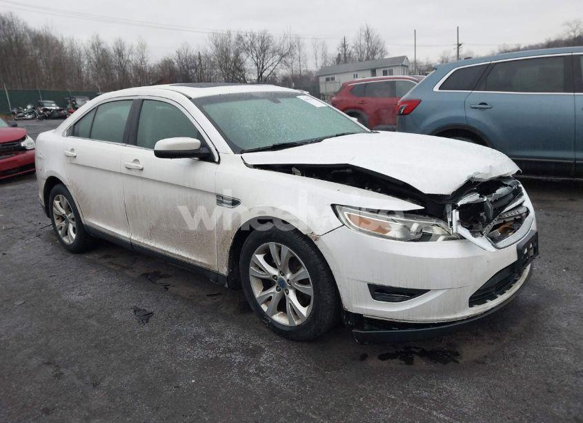 2010 Ford Taurus SEL (VIN 1FAHP2HW0AG104408) main photo