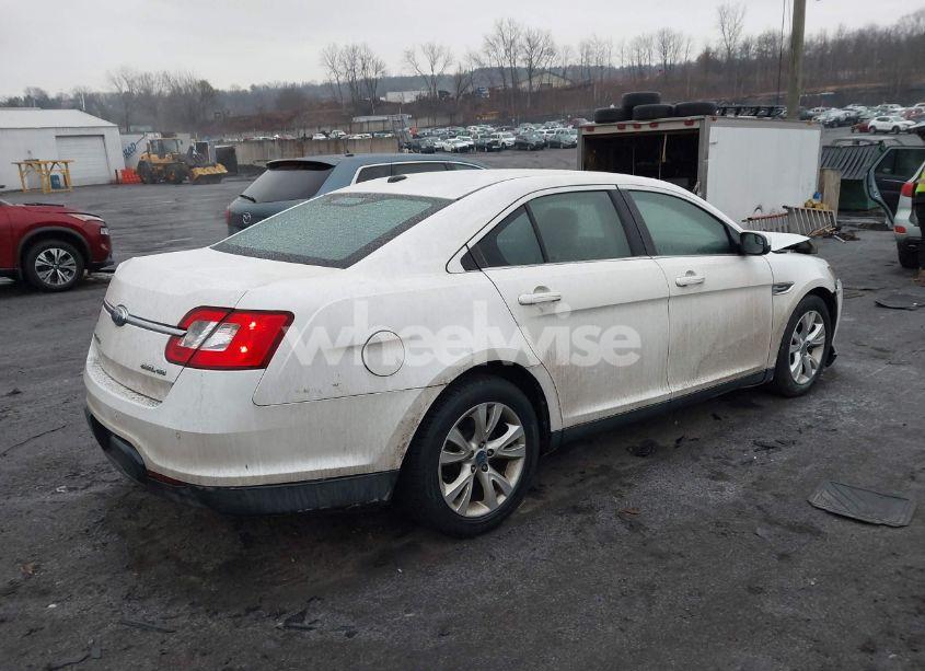 Photo 4 of 2010 Ford Taurus SEL (VIN 1FAHP2HW0AG104408)