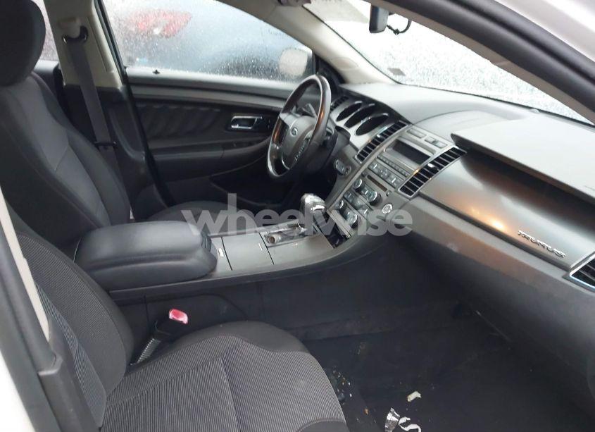 Photo 5 of 2010 Ford Taurus SEL (VIN 1FAHP2HW0AG104408)