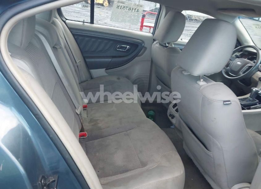 Photo 8 of 2010 Ford Taurus SEL (VIN 1FAHP2HW0AG106286)