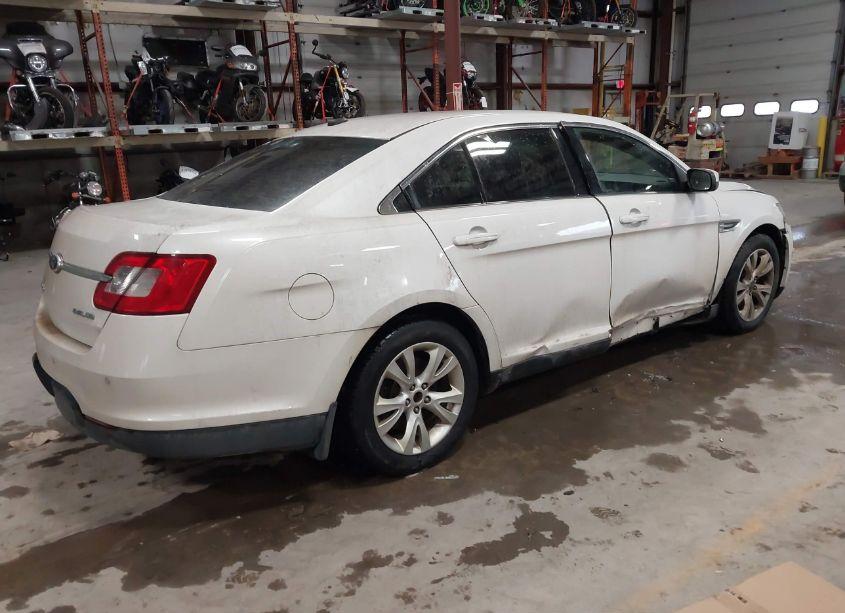 Photo 4 of 2011 Ford Taurus SEL (VIN 1FAHP2HW1BG128430)