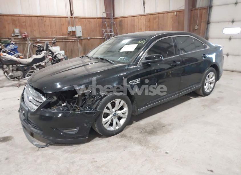 Photo 2 of 2011 Ford Taurus SEL (VIN 1FAHP2HW2BG190225)