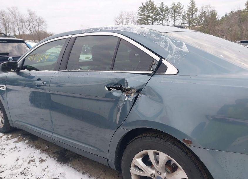 Photo 6 of 2010 Ford Taurus SEL (VIN 1FAHP2HW4AG105979)