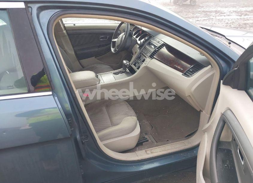 Photo 5 of 2010 Ford Taurus SEL (VIN 1FAHP2HW7AG163830)