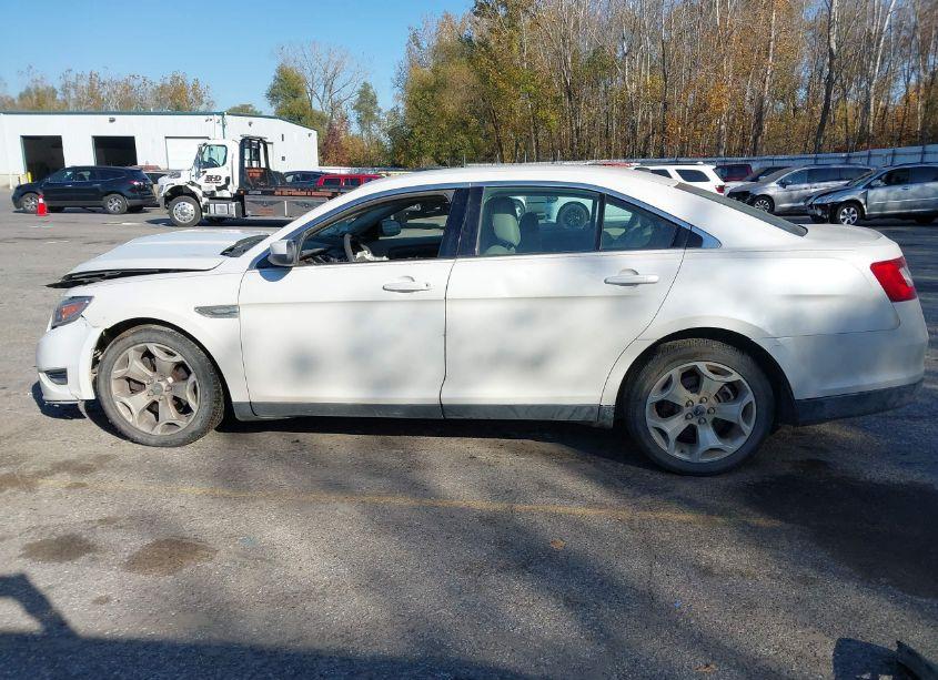 Photo 15 of 2010 Ford Taurus SEL (VIN 1FAHP2HWXAG139957)