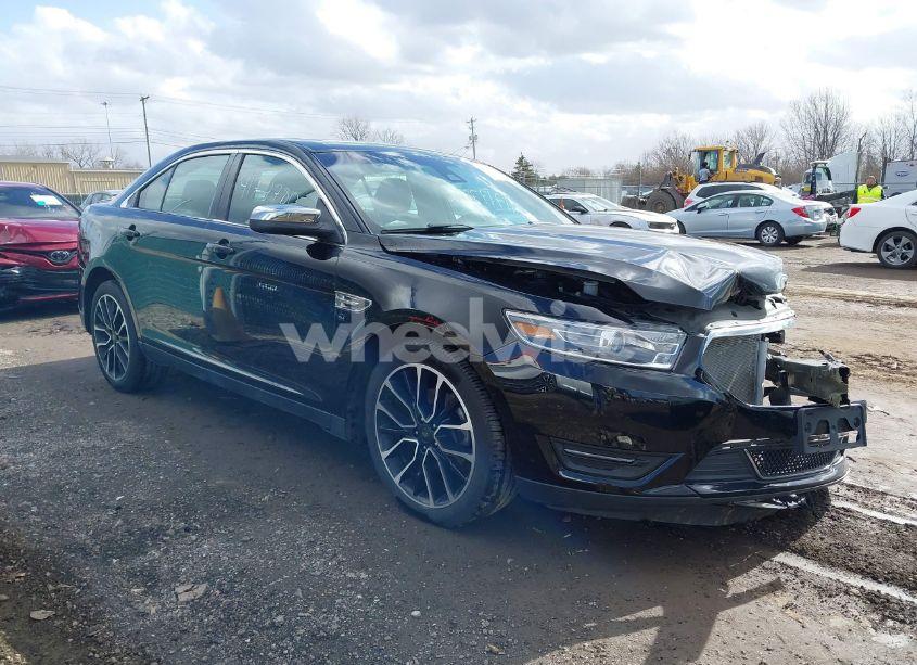 2018 Ford Taurus LIMITED (VIN 1FAHP2J81JG130687) main photo