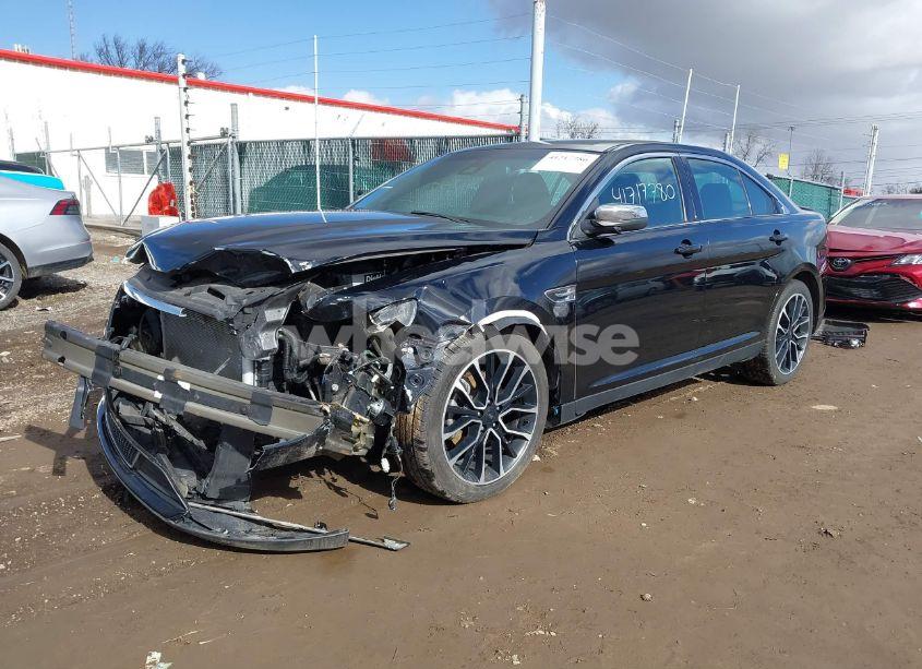 Photo 2 of 2018 Ford Taurus LIMITED (VIN 1FAHP2J81JG130687)