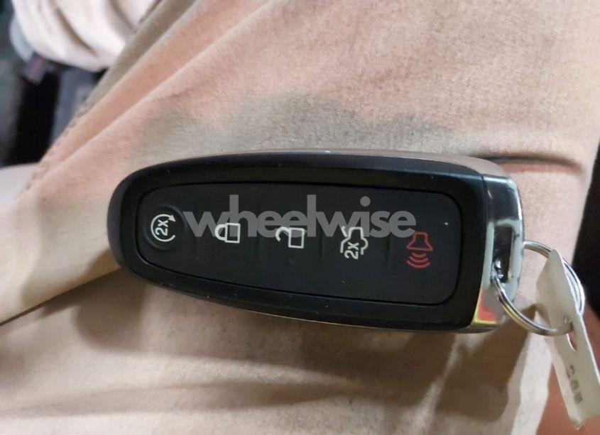 Photo 11 of 2015 Ford Taurus LIMITED (VIN 1FAHP2J85FG143692)