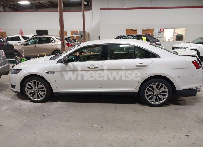 Photo 14 of 2015 Ford Taurus LIMITED (VIN 1FAHP2J85FG143692)