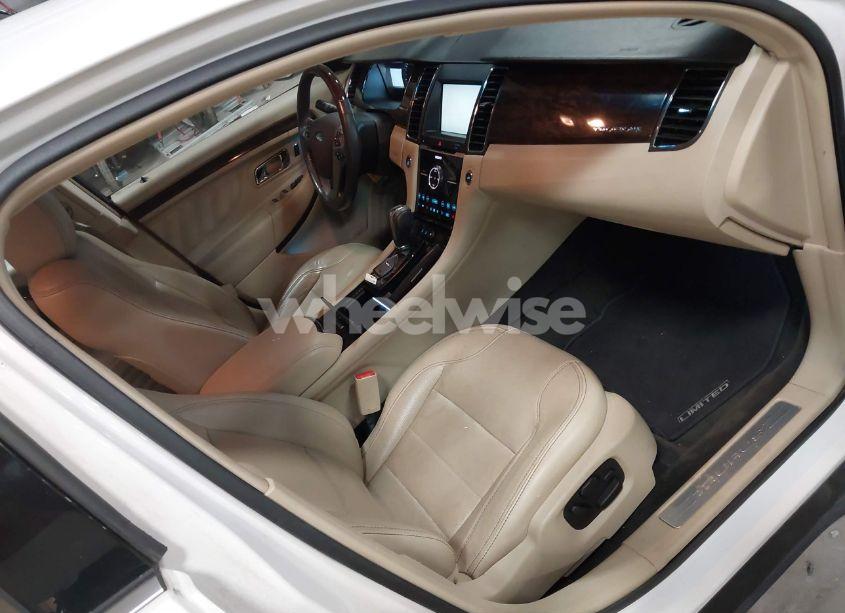 Photo 5 of 2015 Ford Taurus LIMITED (VIN 1FAHP2J85FG143692)