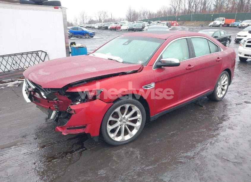 Photo 2 of 2015 Ford Taurus LIMITED (VIN 1FAHP2J89FG110114)
