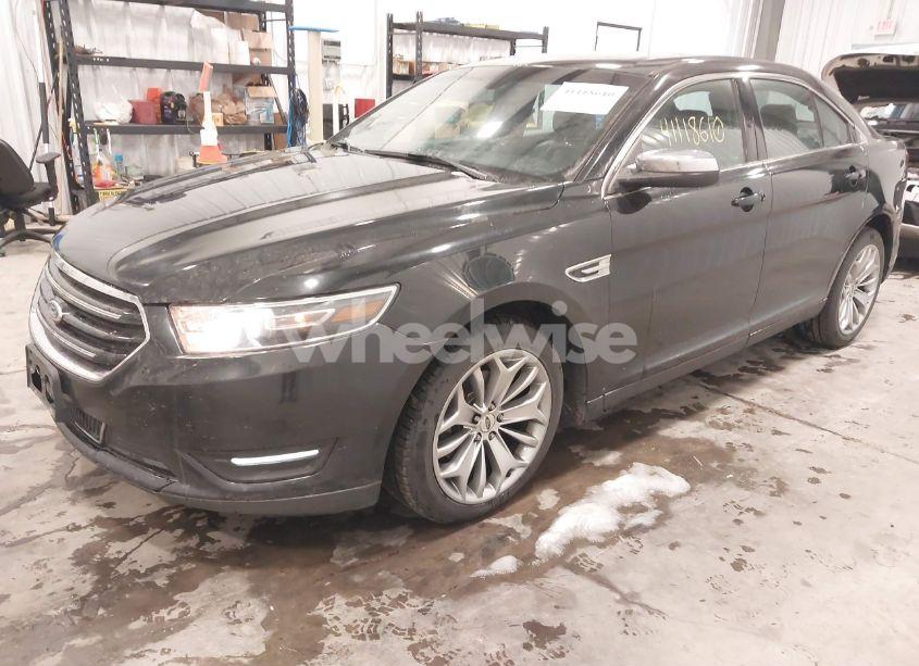 Photo 2 of 2015 Ford Taurus LIMITED (VIN 1FAHP2J89FG170328)