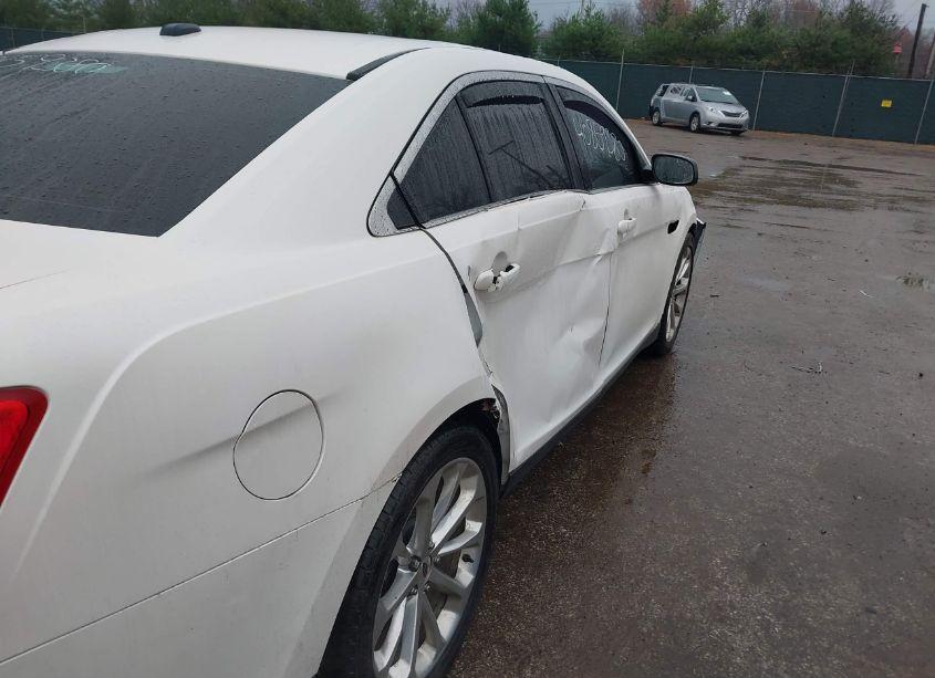 Photo 6 of 2016 Ford Taurus LIMITED (VIN 1FAHP2J89GG143888)