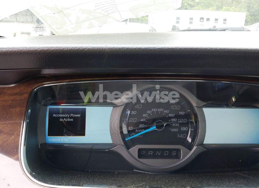 Photo 7 of 2015 Ford Taurus LIMITED (VIN 1FAHP2J8XFG199174)