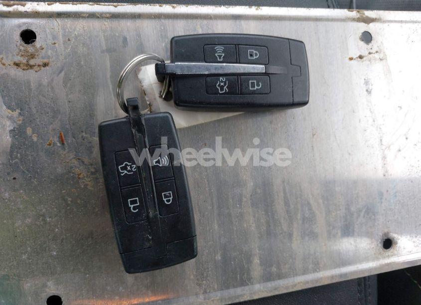 Photo 11 of 2011 Ford Taurus LIMITED (VIN 1FAHP2JW5BG108983)