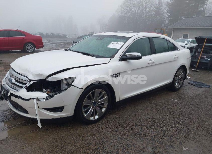 Photo 2 of 2010 Ford Taurus LIMITED (VIN 1FAHP2JW7AG106442)