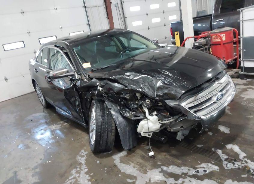 2010 Ford Taurus LIMITED (VIN 1FAHP2JW7AG155088) main photo