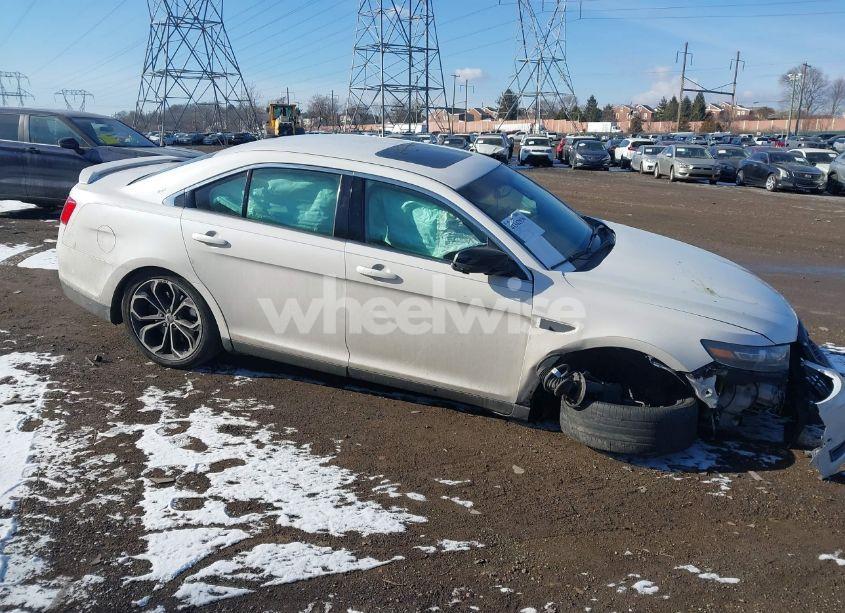 2013 Ford Taurus SHO (VIN 1FAHP2KT2DG133329) main photo