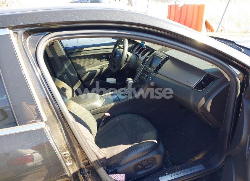 Photo 5 of 2010 Ford Taurus SHO (VIN 1FAHP2KT3AG143668)