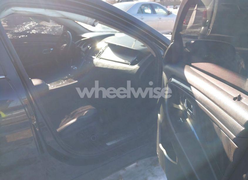 Photo 5 of 2010 Ford Taurus SHO (VIN 1FAHP2KT5AG164862)