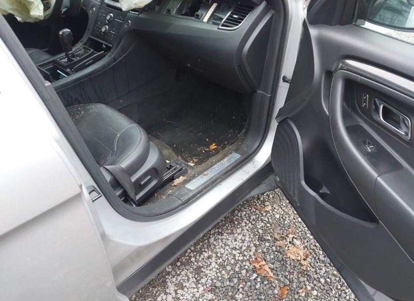 Photo 5 of 2015 Ford Taurus SHO (VIN 1FAHP2KT8FG121821)