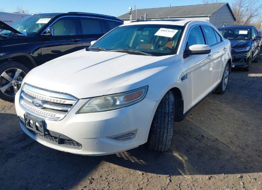 Photo 2 of 2011 Ford Taurus SHO (VIN 1FAHP2KT9BG173968)