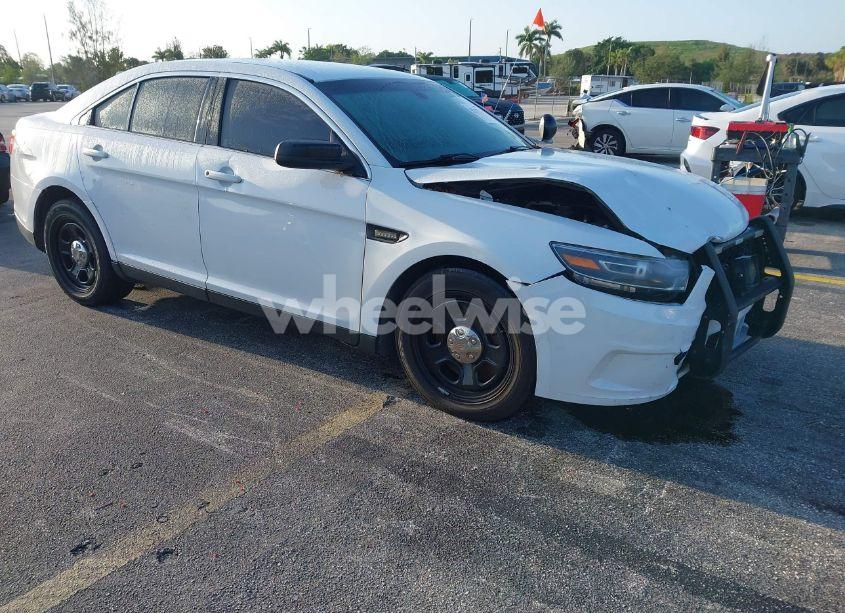 2017 Ford Police INTERCEPTOR (VIN 1FAHP2L80HG133684) main photo