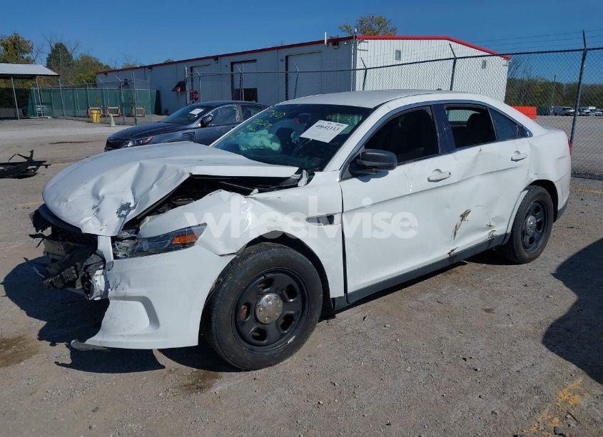 Photo 2 of 2015 Ford Police INTERCEPTOR (VIN 1FAHP2L82FG203702)