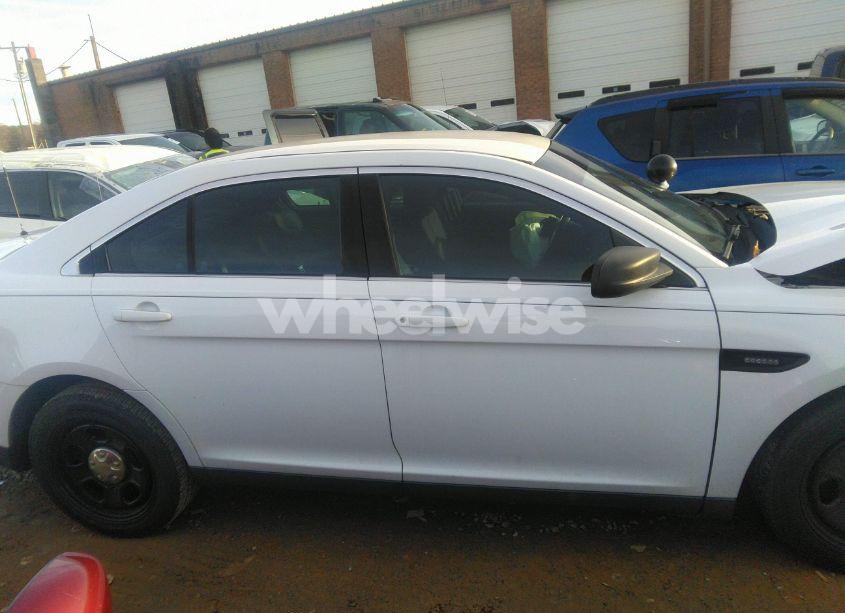 Photo 13 of 2018 Ford Police INTERCEPTOR (VIN 1FAHP2L88JG100096)