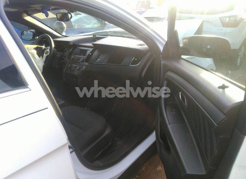 Photo 5 of 2018 Ford Police INTERCEPTOR (VIN 1FAHP2L88JG100096)