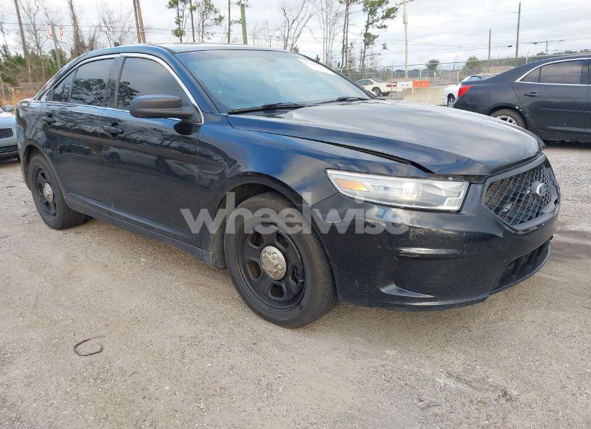 2013 Ford Police INTERCEPTOR (VIN 1FAHP2L8XDG116918) main photo