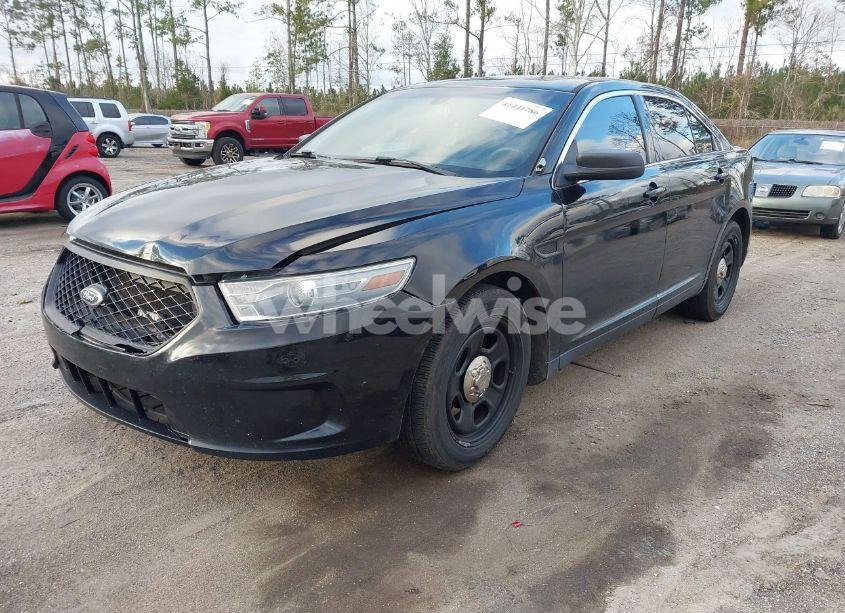 Photo 2 of 2013 Ford Police INTERCEPTOR (VIN 1FAHP2L8XDG116918)