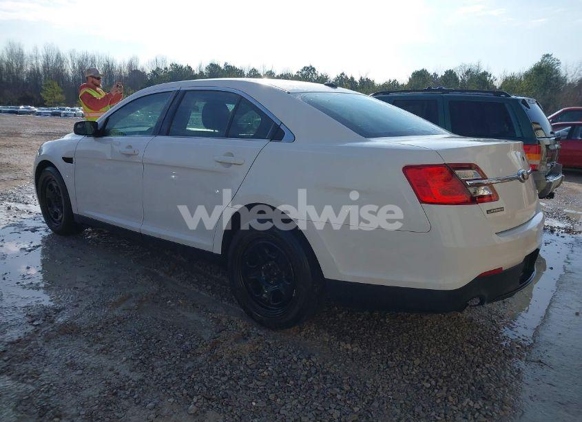 Photo 3 of 2013 Ford Police INTERCEPTOR (VIN 1FAHP2M82DG139074)